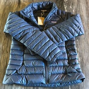 Patagonia Women's Down Jacket. Navy. Small. New with Tags!